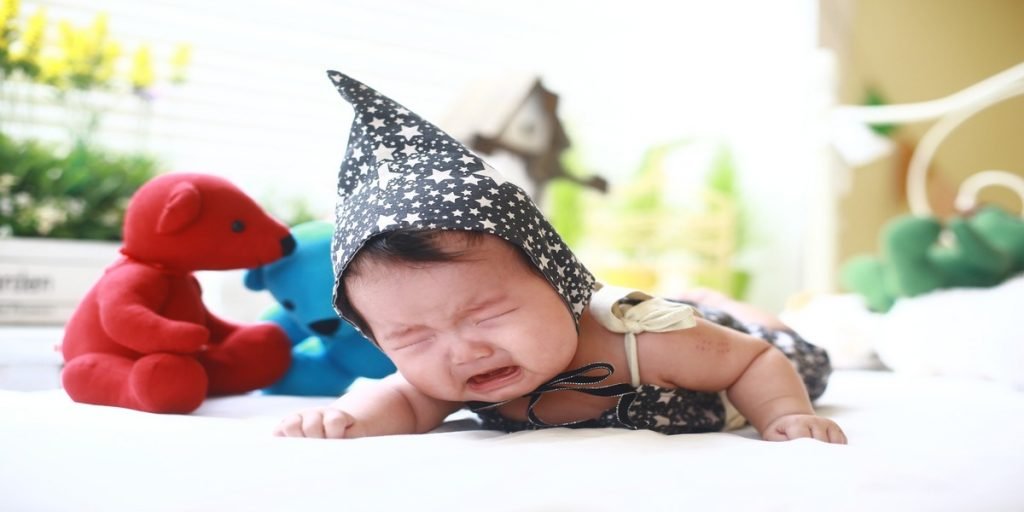 Cara Mengatasi Bayi Cegukan Terus