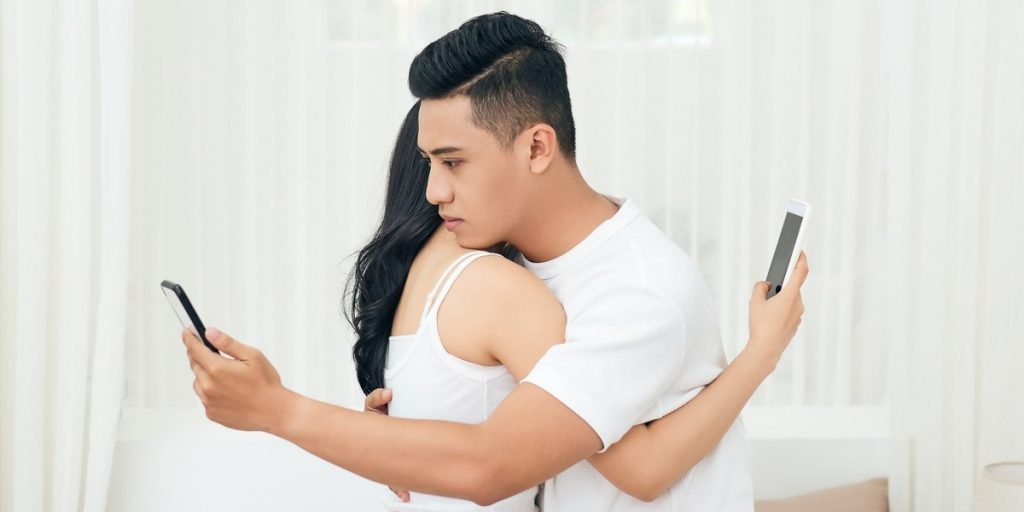 Begini ciri-ciri pasangan berbohong
