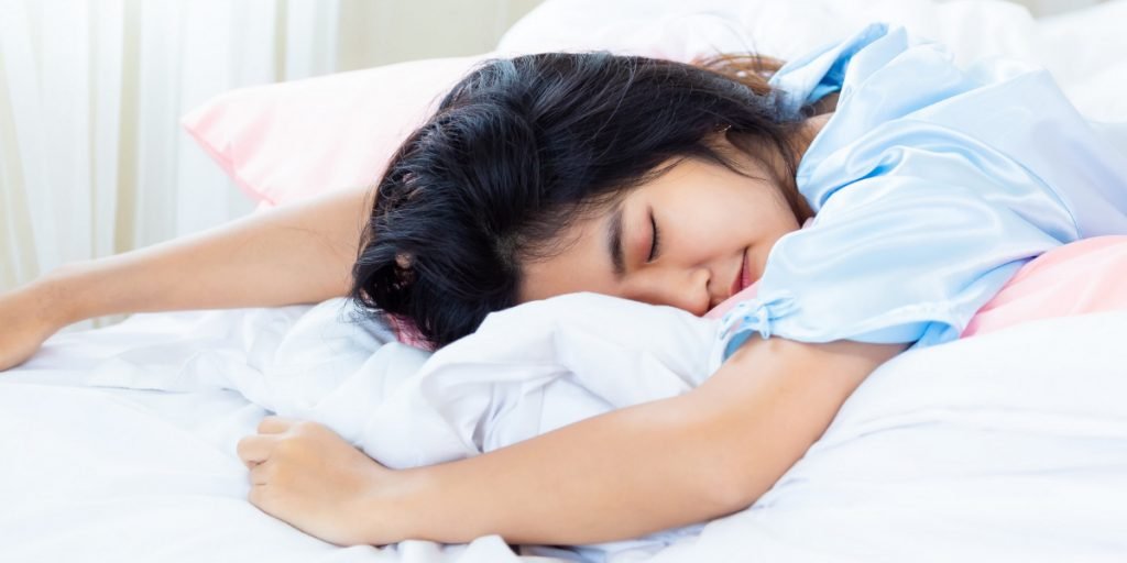 manfaat bantal tidur