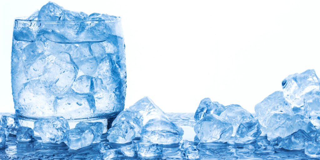 minum air es saat haid
