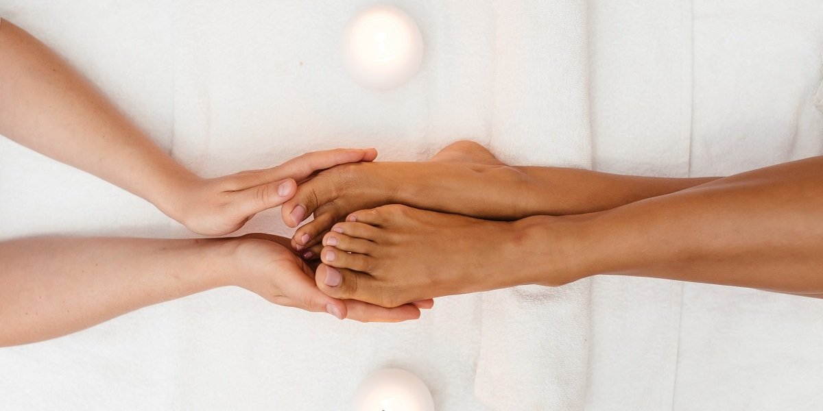 perbedaan manicure dan pedicure