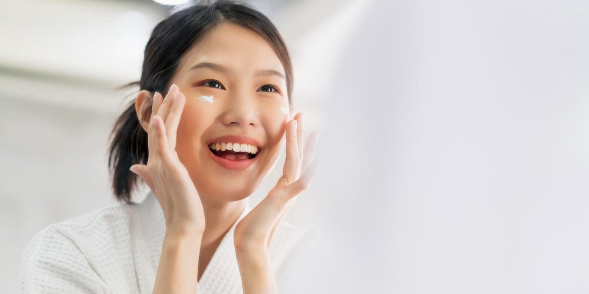 rekomendasi skincare mengecilkan pori pori agar wajah mulus
