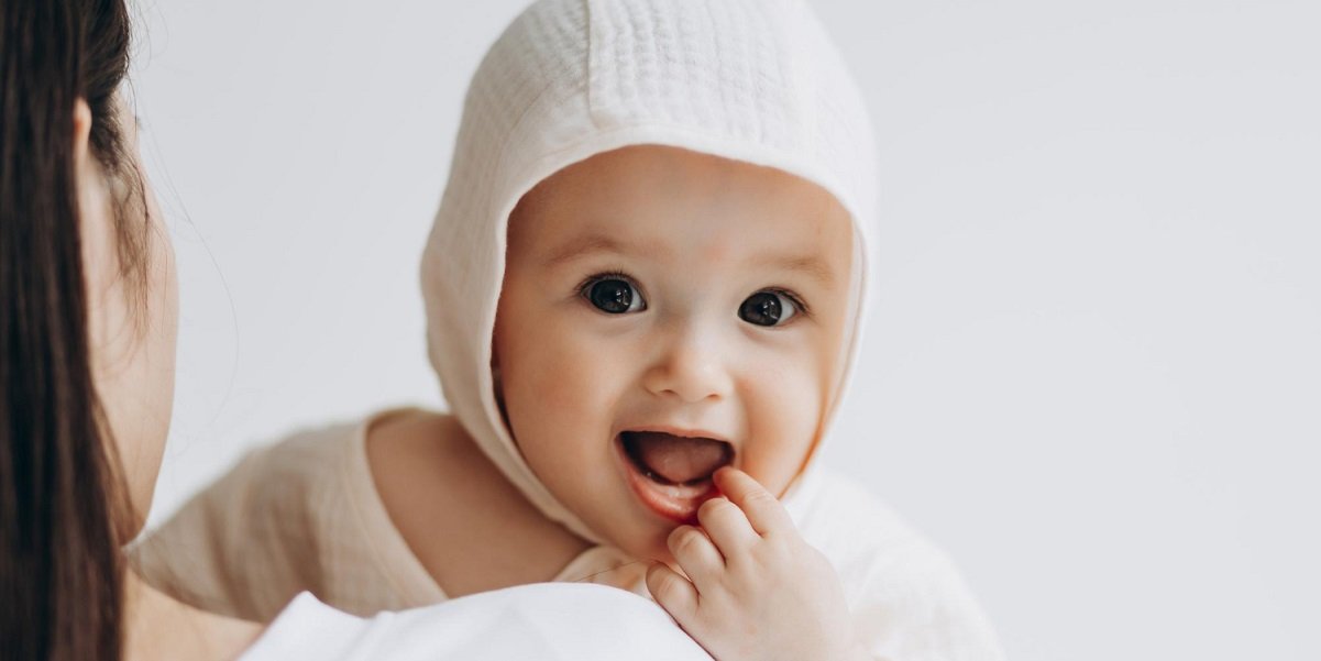 ciri ciri anak tumbuh gigi kenapa bisa demam