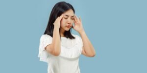 normalkah sakit kepala setelah melahirkan